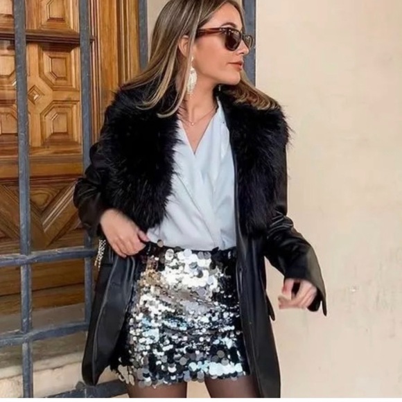 Zara Dresses & Skirts - NWT ZARA Blogger’s Fav| Silver Sequin Short Skirt